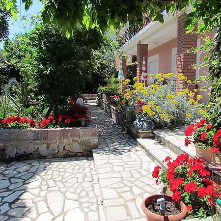 Apartments Bura & Jugo, Cres, Without Stress 외부 사진